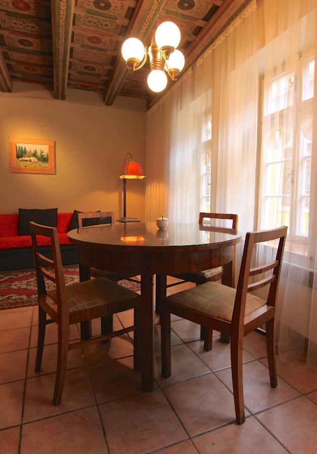 Historical Apartment With Balcony Прага Экстерьер фото